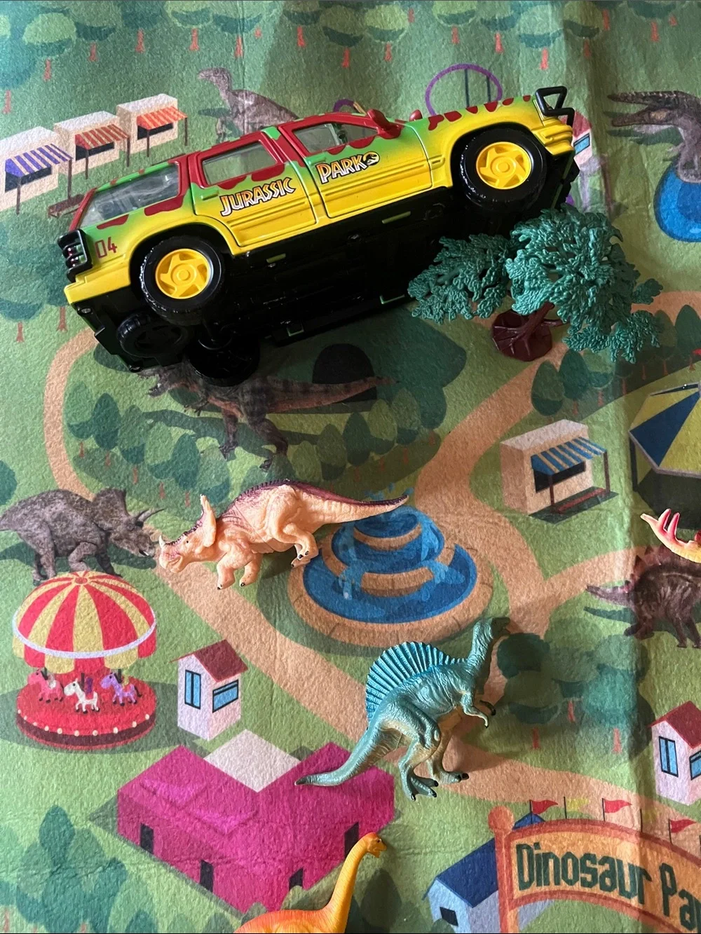 Awesome Jurassic Park pretend play mat and accessories